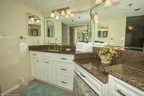 Inlet Reef 606 2 Bedroom Condo by RedAwning