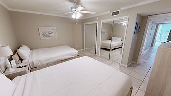 Shoreline Towers 2074 2 Bedroom Condo by RedAwning