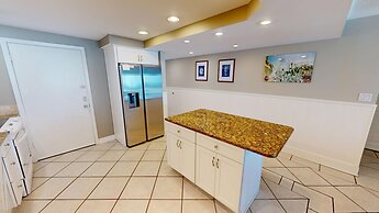 Shoreline Towers 2074 2 Bedroom Condo by RedAwning