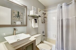 Holiday Surf & Racquet 402 2 Bedroom Condo by RedAwning