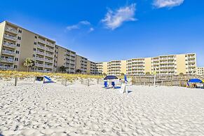 Holiday Surf & Racquet 402 2 Bedroom Condo by RedAwning