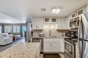 Holiday Surf & Racquet 402 2 Bedroom Condo by RedAwning