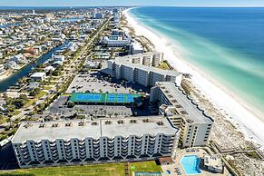 Inlet Reef 316 2 Bedroom Condo by RedAwning