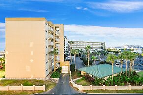 Inlet Reef 316 2 Bedroom Condo by RedAwning