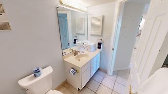 Inlet Reef 316 2 Bedroom Condo by RedAwning