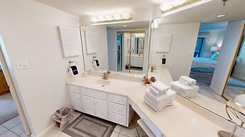 Inlet Reef 316 2 Bedroom Condo by RedAwning