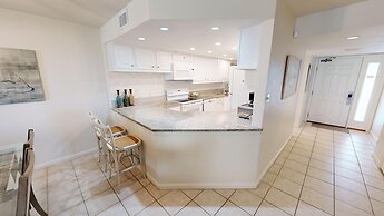 Inlet Reef 316 2 Bedroom Condo by RedAwning