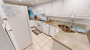 Inlet Reef 316 2 Bedroom Condo by RedAwning