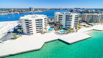 East Pass Towers 107 2 Bedroom Condo by RedAwning