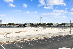 East Pass Towers 107 2 Bedroom Condo by RedAwning