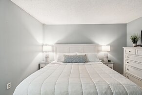 Inlet Reef 502 2 Bedroom Condo by RedAwning