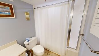 Inlet Reef 502 2 Bedroom Condo by RedAwning