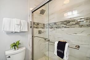 Oceania 503 3 Bedroom Condo by RedAwning