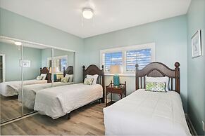 Oceania 503 3 Bedroom Condo by RedAwning