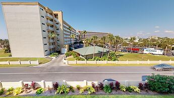 Inlet Reef 217 2 Bedroom Condo by RedAwning