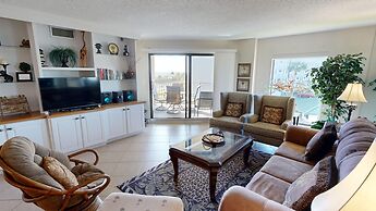 Inlet Reef 217 2 Bedroom Condo by RedAwning