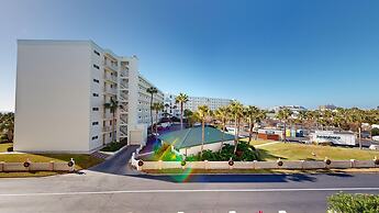 Inlet Reef 217 2 Bedroom Condo by RedAwning