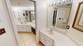 Inlet Reef 217 2 Bedroom Condo by RedAwning