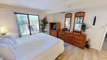 Inlet Reef 217 2 Bedroom Condo by RedAwning