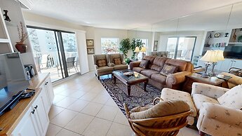 Inlet Reef 217 2 Bedroom Condo by RedAwning