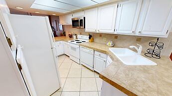 Inlet Reef 217 2 Bedroom Condo by RedAwning