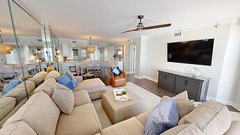 Inlet Reef 406 2 Bedroom Condo by RedAwning