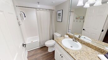 Inlet Reef 406 2 Bedroom Condo by RedAwning