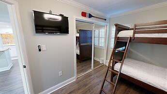 Inlet Reef 406 2 Bedroom Condo by RedAwning