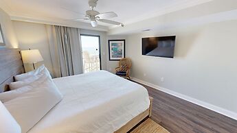 Inlet Reef 406 2 Bedroom Condo by RedAwning