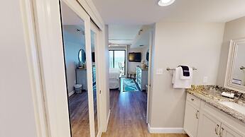 Inlet Reef 605 2 Bedroom Condo by RedAwning
