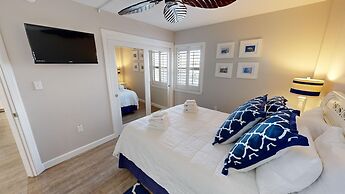Inlet Reef 605 2 Bedroom Condo by RedAwning