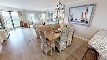 Inlet Reef 605 2 Bedroom Condo by RedAwning