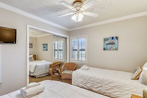 Inlet Reef 310 2 Bedroom Condo by RedAwning