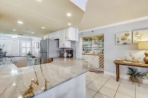 Inlet Reef 310 2 Bedroom Condo by RedAwning