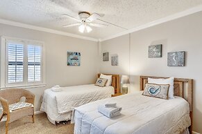 Inlet Reef 310 2 Bedroom Condo by RedAwning
