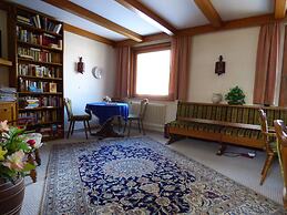 Atina Hotel