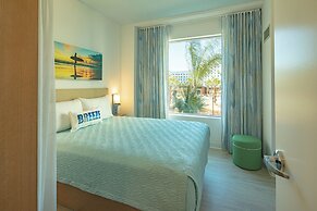 Universal's Endless Summer Resort - Dockside Inn and Suites