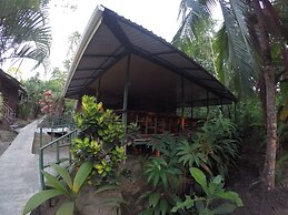 Jonny's cabins drake day