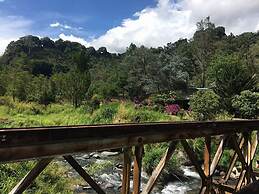 Spanish by the River - Boquete - Hostel