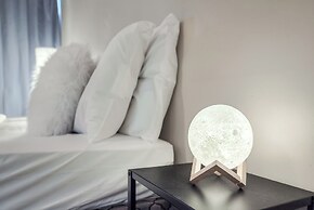 The Yonge Boutique Suites