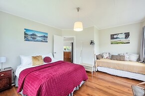 Sunny Grey Lynn Holiday Home