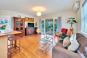 Sunny Grey Lynn Holiday Home