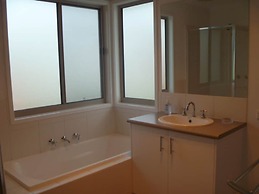 Cowes Holiday Haven - Property NO.1