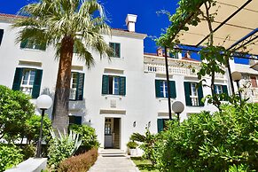 Villa Giardino Heritage Boutique Hotel Bol