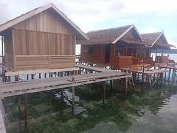 Sunset Homestay Arborek