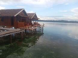 Sunset Homestay Arborek