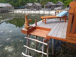 Sunset Homestay Arborek