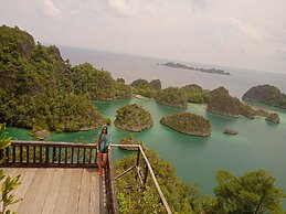 Sunset Homestay Arborek