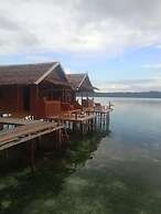 Sunset Homestay Arborek