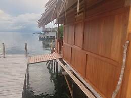 Sunset Homestay Arborek